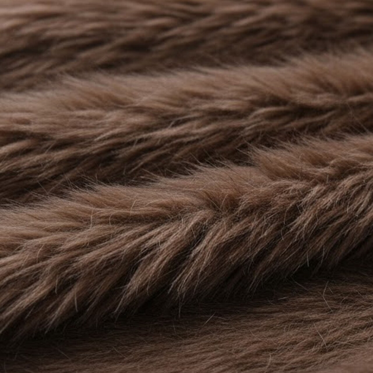 1 Yard 100% POLYESTER Shaggy Long Pile Faux Fur Fabric 4" Pile, 60" Width